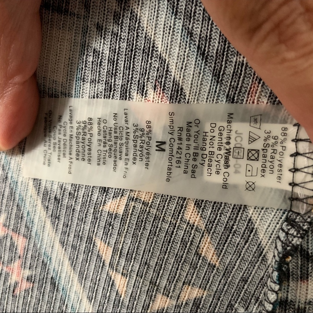 LuLaRoe Joy Vest - Medium - Picture 4 of 4